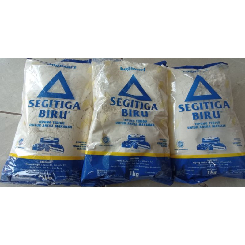 

TEPUNG TERIGU SEGITIGA BIRU KEMASAN 1KG -1PCS