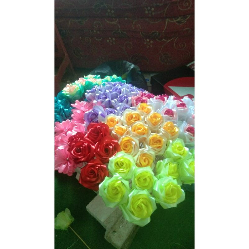 

bunga mawar pita satin