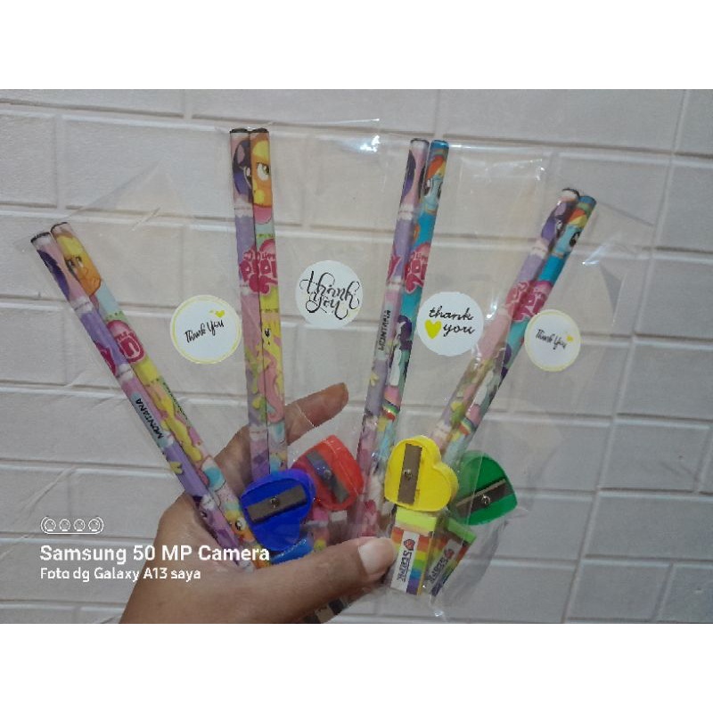 

Souvenir set pencil anak /Souvenir ulangtahun anak