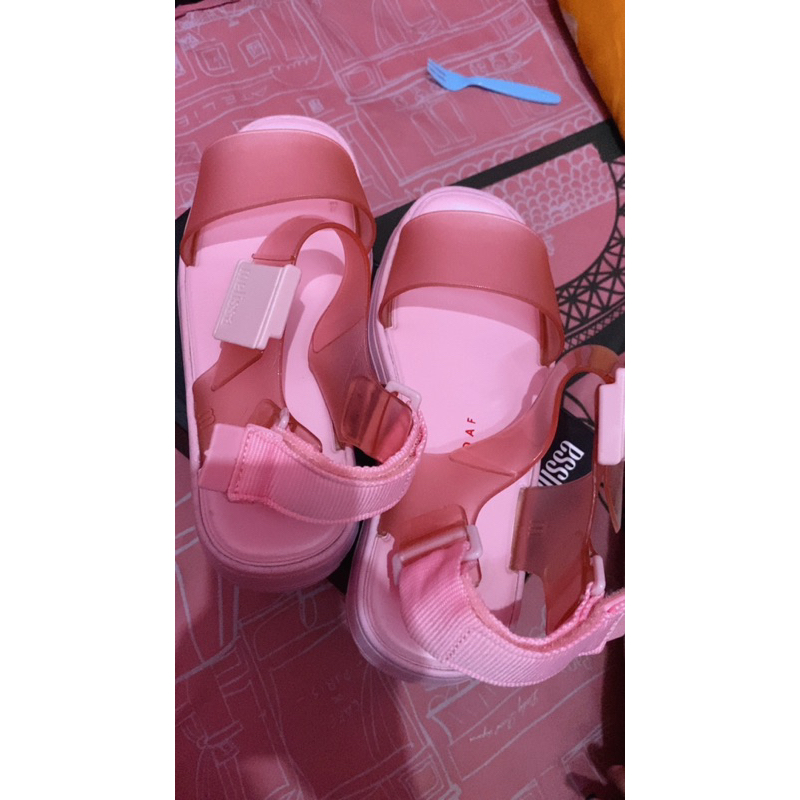 melissa sandal wanita