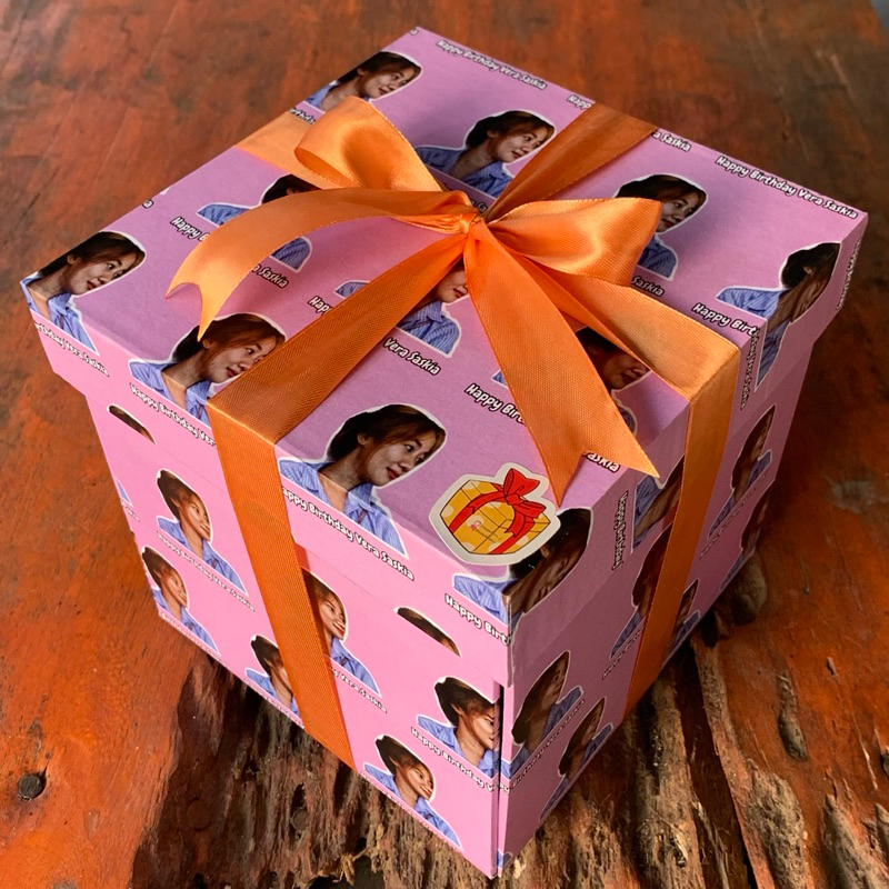 

CUSTOM FOTO Surprise Gift Box Snack 1,4kg