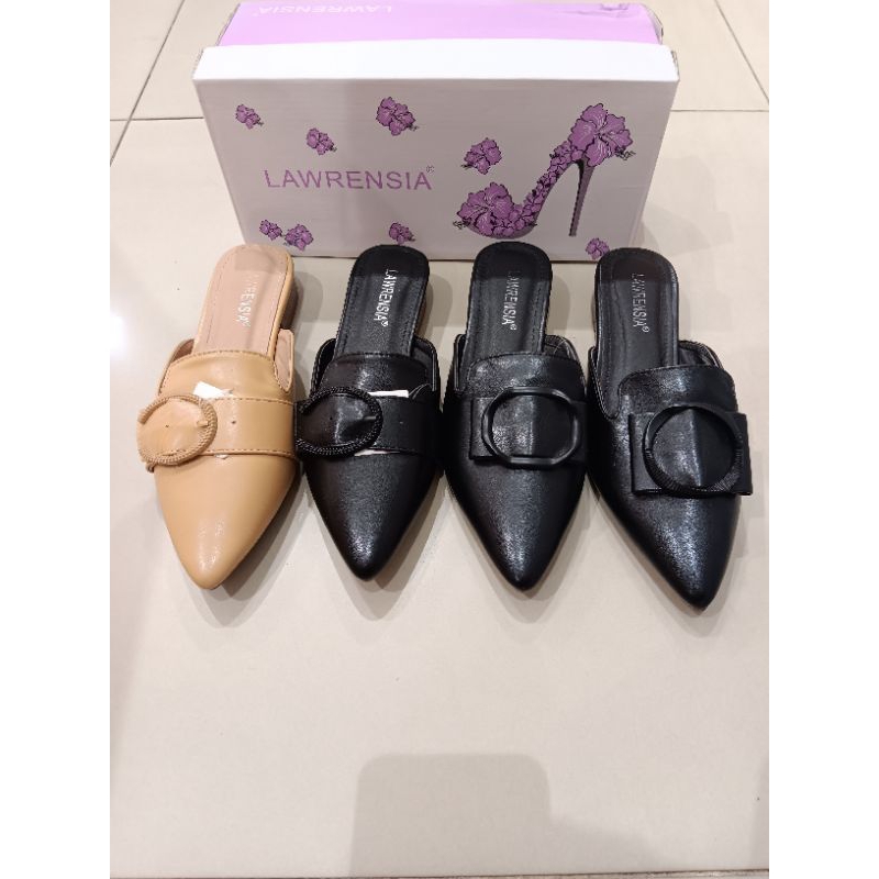 Lawrensia sepatu slop wanita