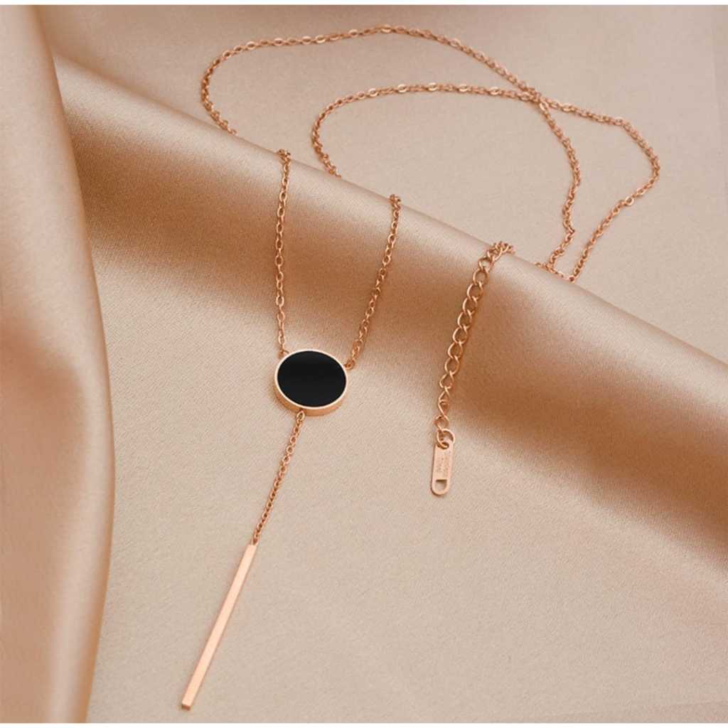 Kalung Wanita Titanium Liontin Bulat Hitam Anti Karat