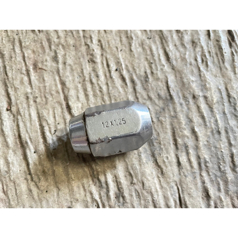 Mur baut roda racing mobil 12x1.25 bekas