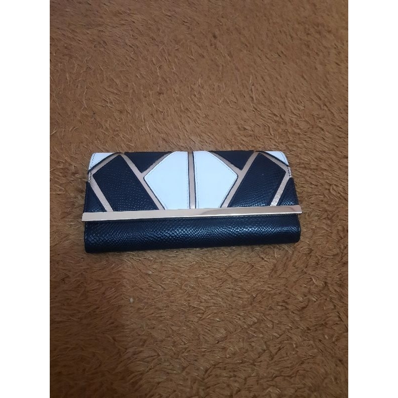 dompet panjang colette hayman