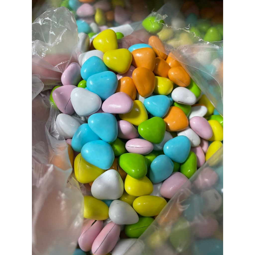 

COKELAT BATU KERIKIL LOVE/OVAL/COKLAT LOVE OVAL 500GR