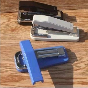 Stapler putar rotasi 360° kertas panjang, Stapler 24/6