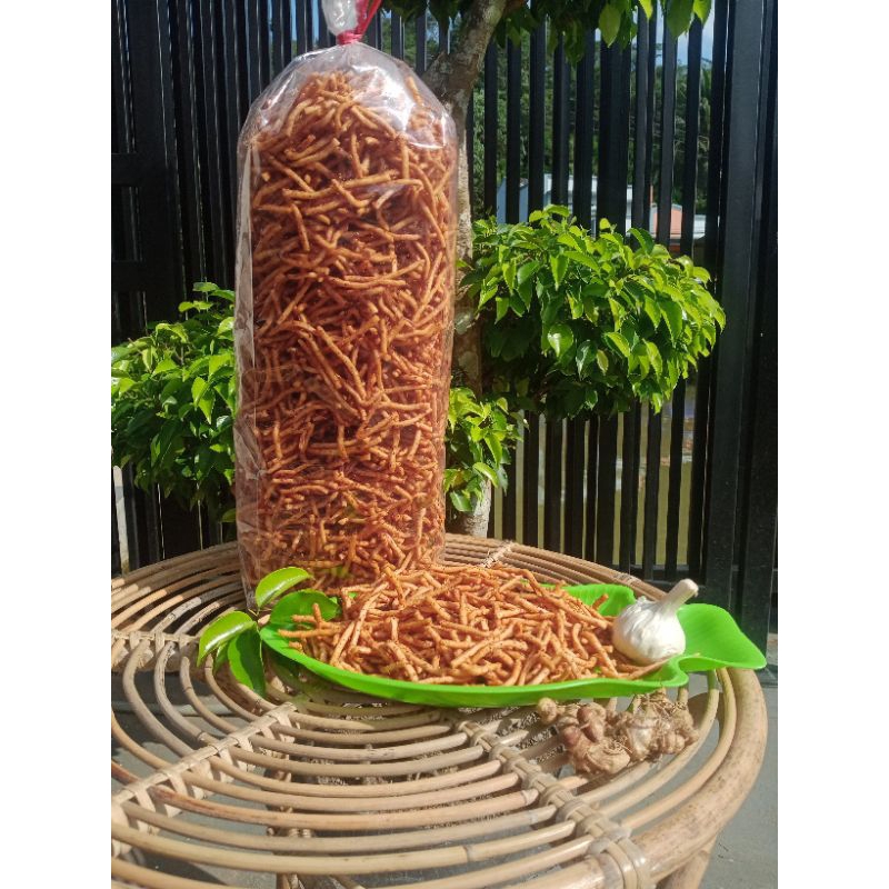 

stik bawang aroma semerbak tekstur keriuk berat 500g