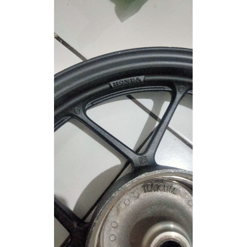 vleg vario belakang original