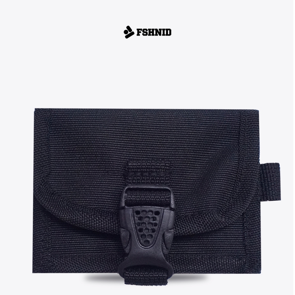

FSHN.ID hanging wallet / name tag / lanyard id card holder