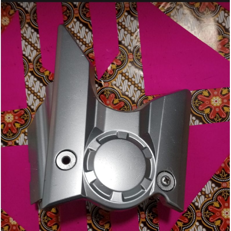 tutup gir depan jupiter robot