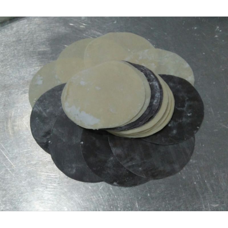 

Kulit dimsum mix 2 warna hitam putih
