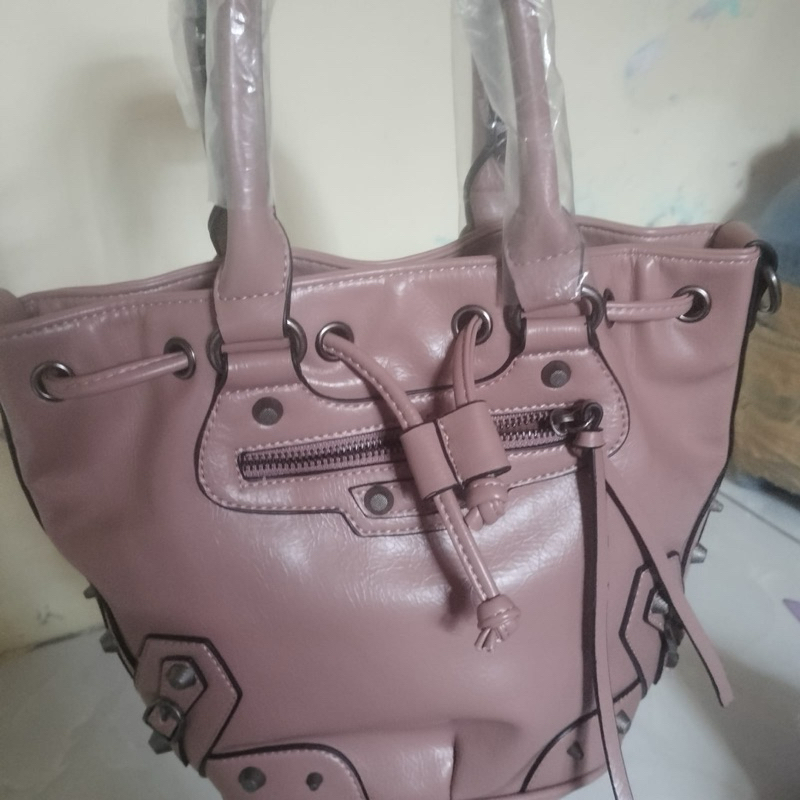 Tas Selempang Wanita Slingbag Serut Balenciaga Pink