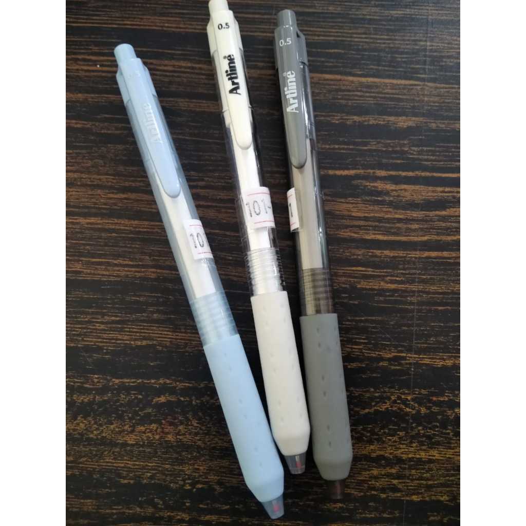 

BOLPEN CETIK / BOLPEN HITAM 0.5