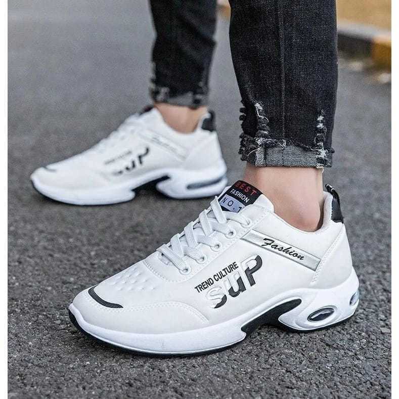 Sepatu Olahraga Pria Keren Sneakers Casual Putih Hitam