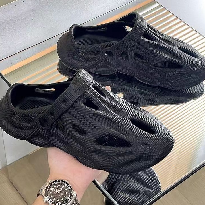 New COMPANYSandal Pria Hitam Sepatu Karet Pria Dewasa Casual Sandal Clogs Pria Sandal Pria Nyaman