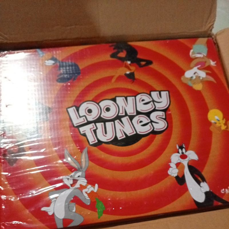 sepatu aerostreet x looney tunes