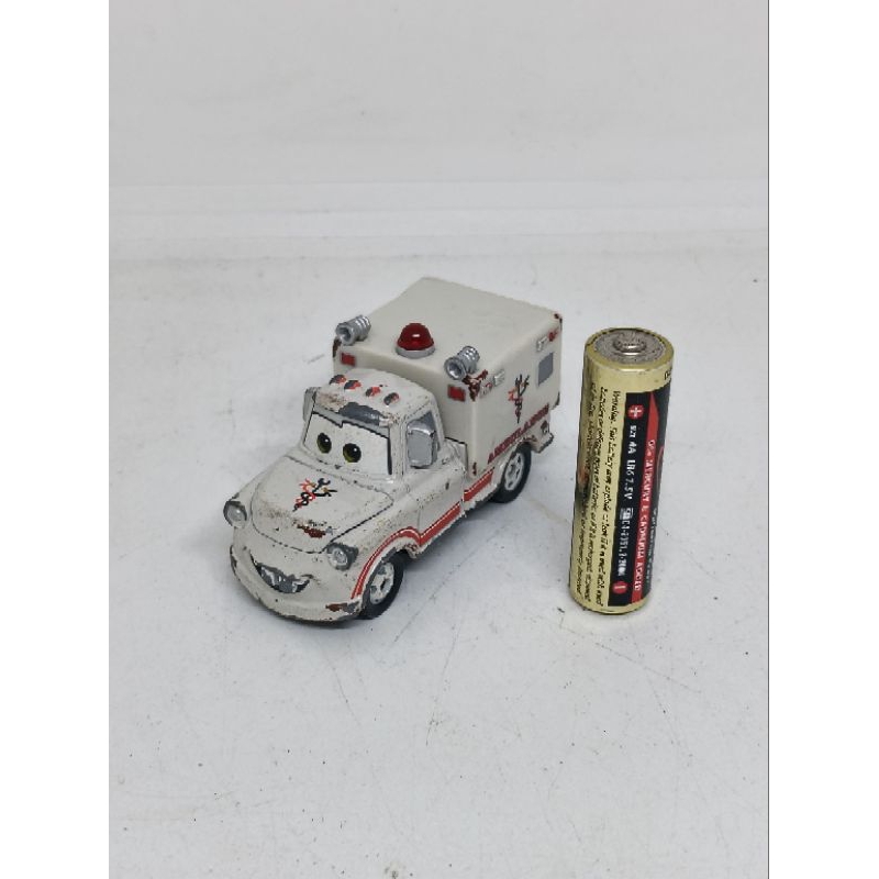 MOBIL DIECAST TOMICA CARS MATER DISNEY PIXAR