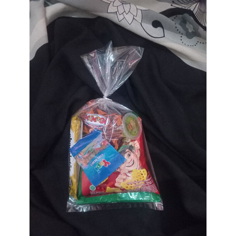 

Bingkisan Hampers Ulang Tahun Lebaran Perpisahan Sekolah Anak