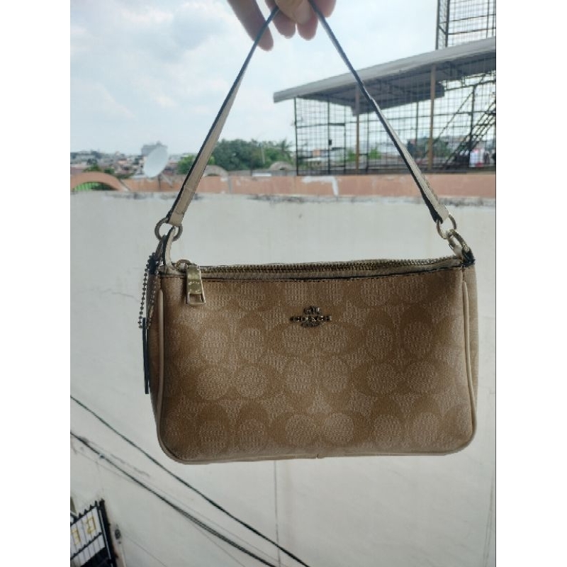 Top handle bag coach coklat