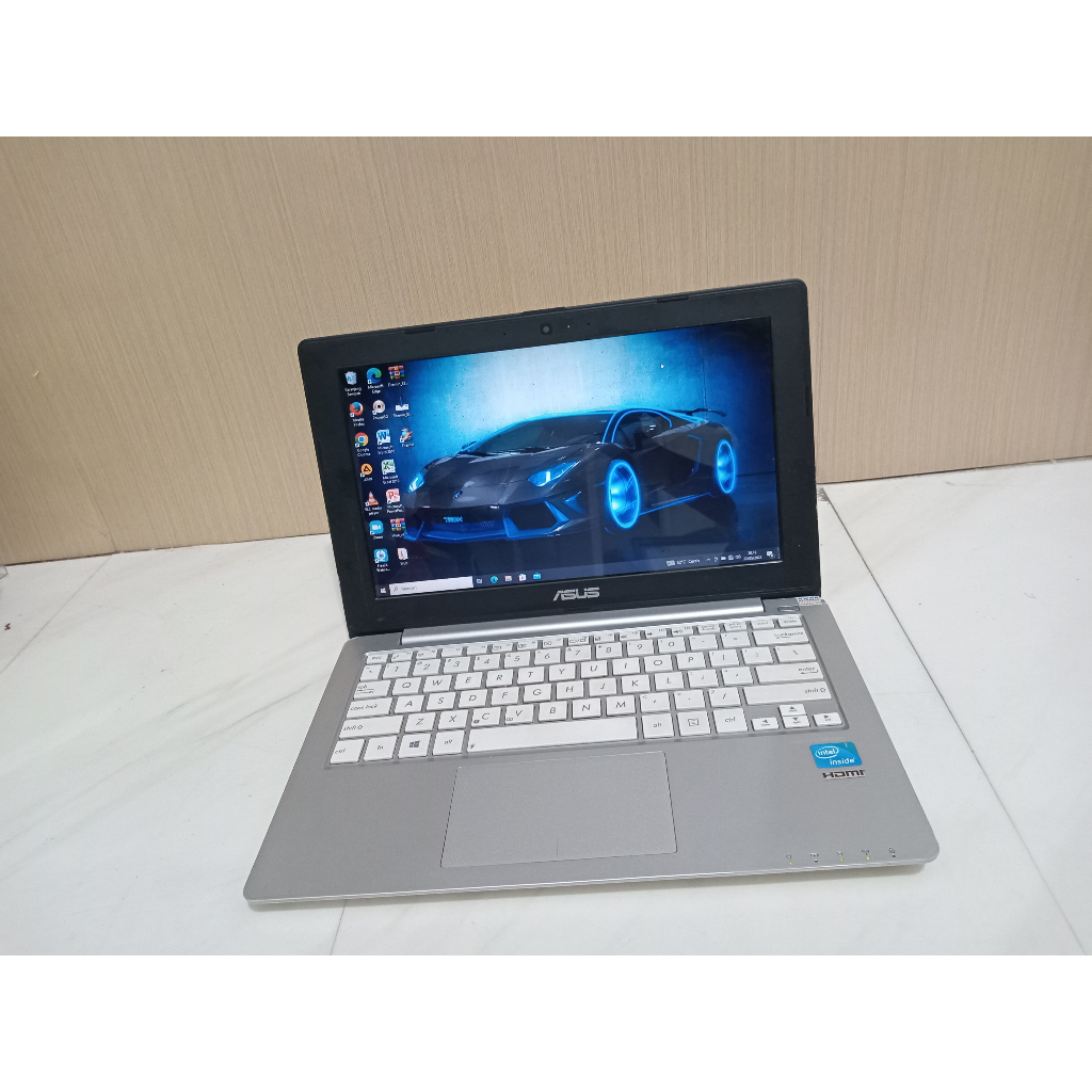 Notebook Asus X201E ram 4gb 300gb hdd processor intel celeron cpu 847 NO MINUSDAN KENDALA