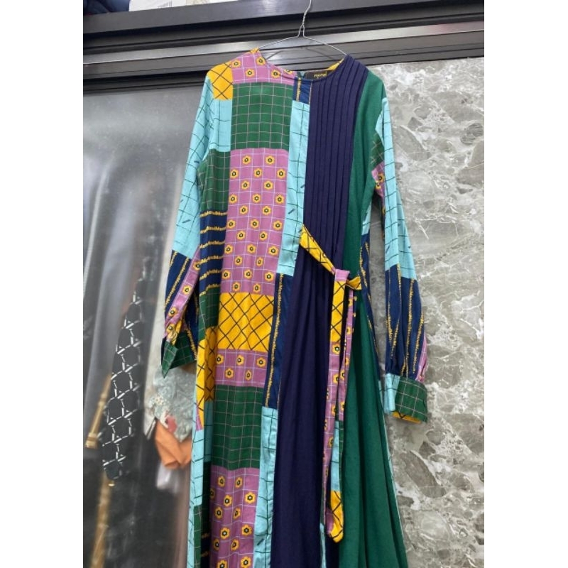 preloved Retha dress Monel VVGC