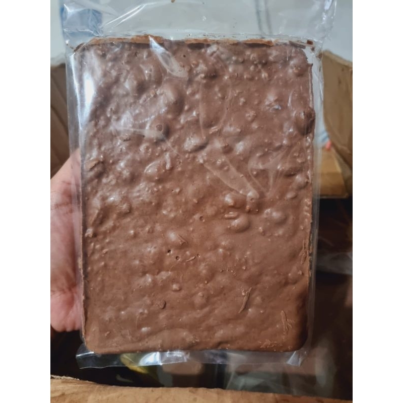 

Coklat blok Premium Homemade isi mede almond