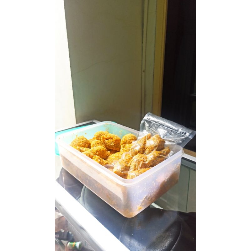 

Citul acitulang isi daging suwir ( 6 pcs )