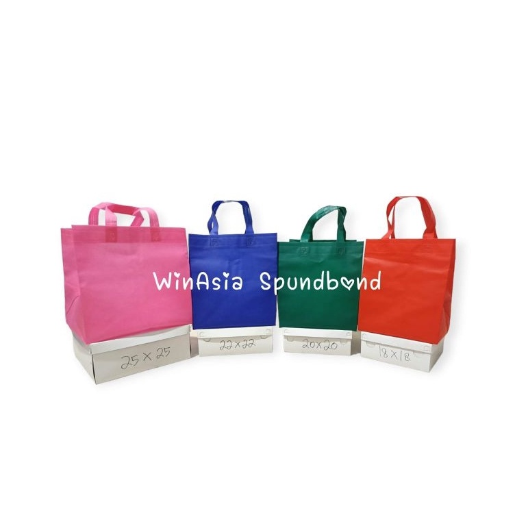 

Goodie baglusinan isi 12 Box 2x2 22x22 25x25 tas hampers box