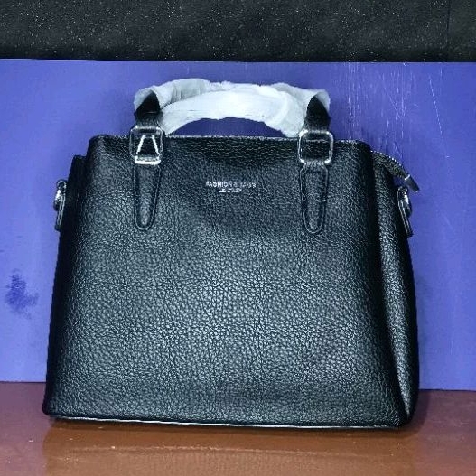 TAOLEYU  BLACK ORIGINAL SLING BAG