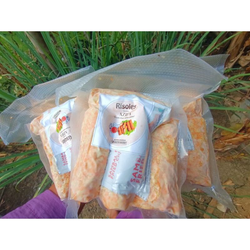 

RISOL AYAM SUWIR 10.000 dapat 4 pcs