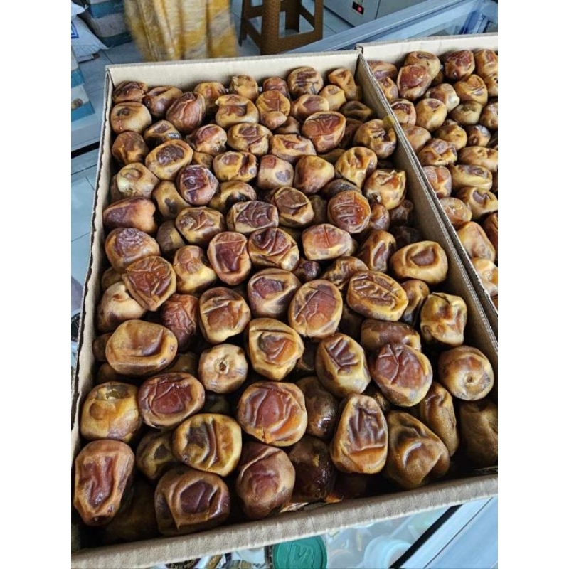 

KURMA SUKARI 3 KG BERAT DENGAN KOTAK(STOK BARU)