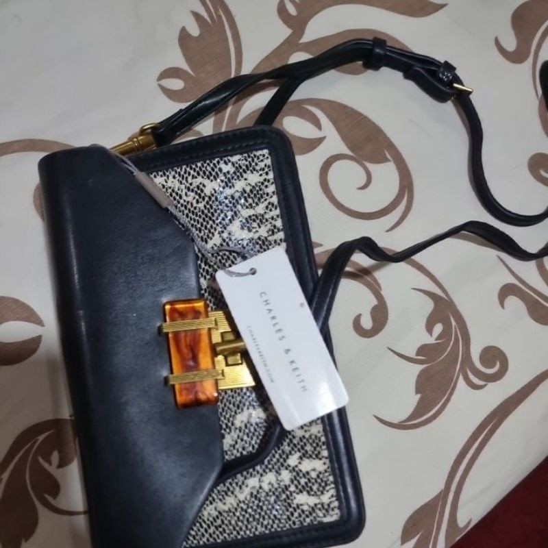 tas_charles_and_keith