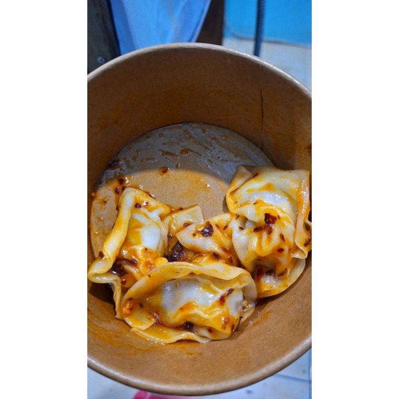 

Pangsit Pedas Chili Oil Asli (Pangsit Basah) HALAL!