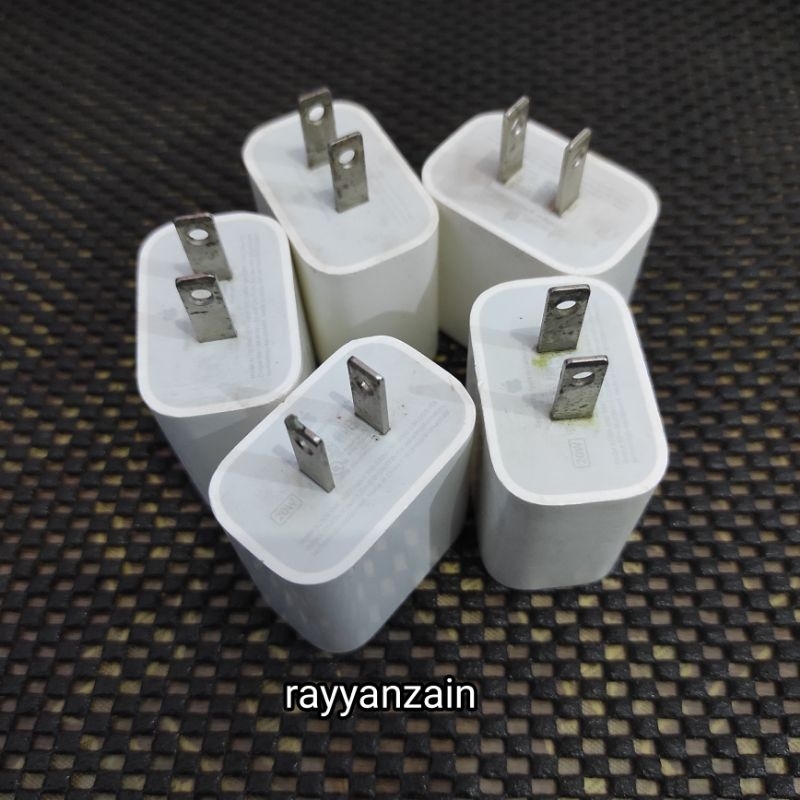 Adaotor iphone ori copotan bawaan box ( second )