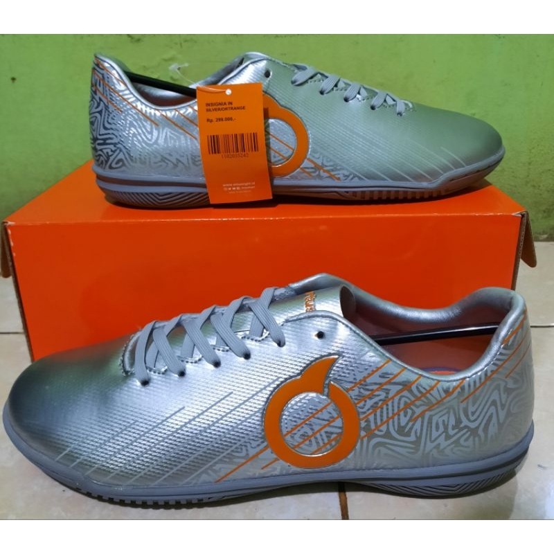 Sepatu Futsal OrtusEight INSIGNIA IN Size 41 BNIB (Baru bukan second) New