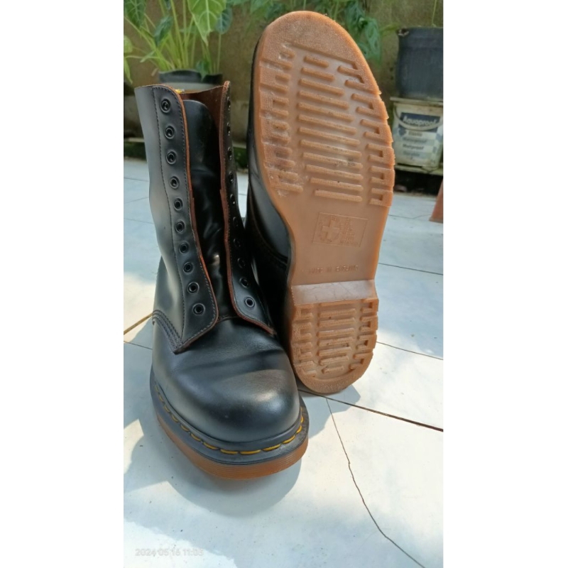 Dr. Martens 1490