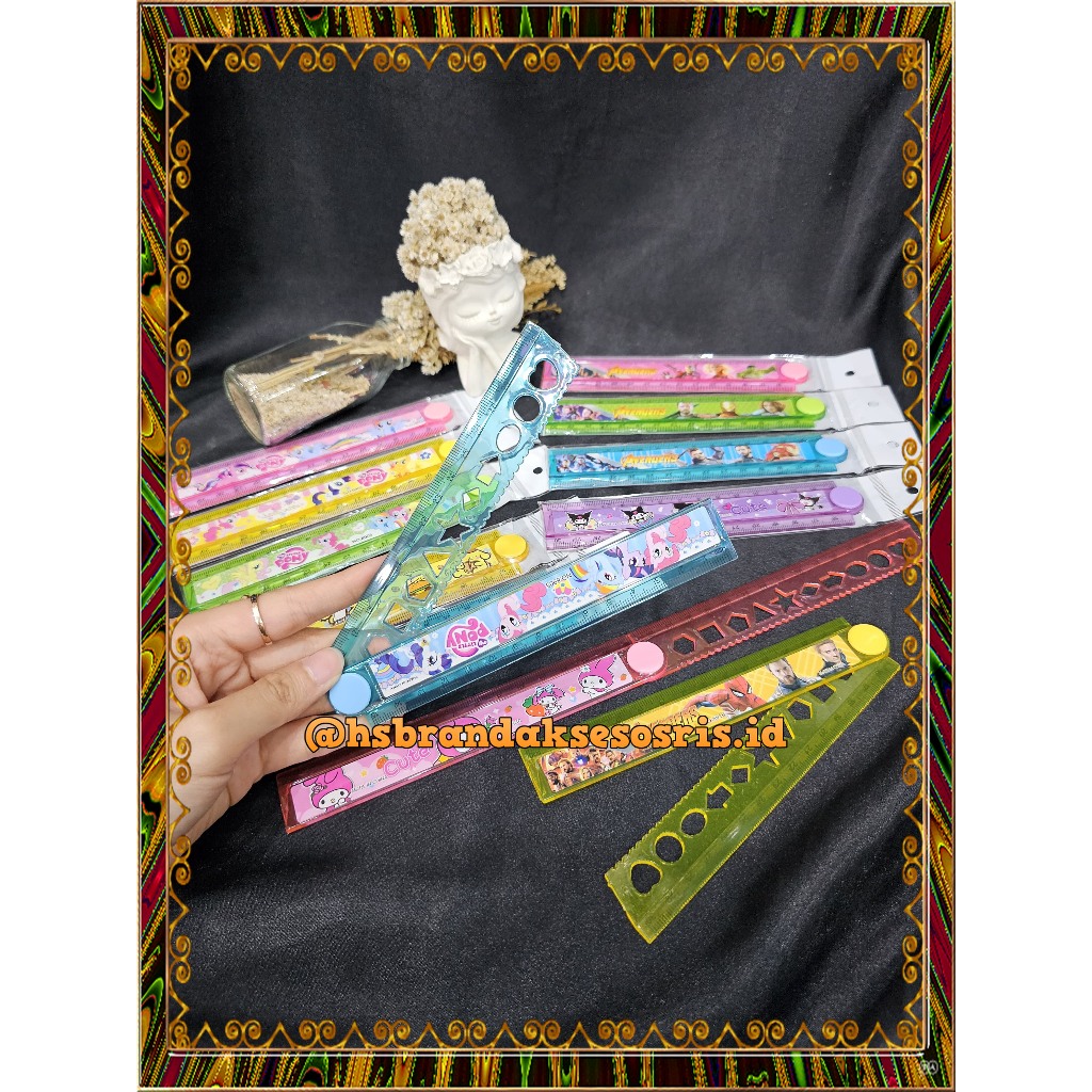 

PENGGARIS LIPAT AKRILIK 30CM / PENGGARIS LIPAT FANCY / PENGGARIS LIPAT SANRIO KARAKTER LUCU / ACRYLIC FANCY FOLDING RULLER / RI9347