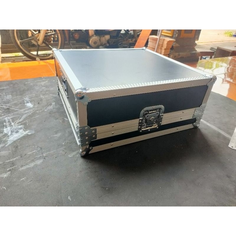 custom hardcase mixer 12channel