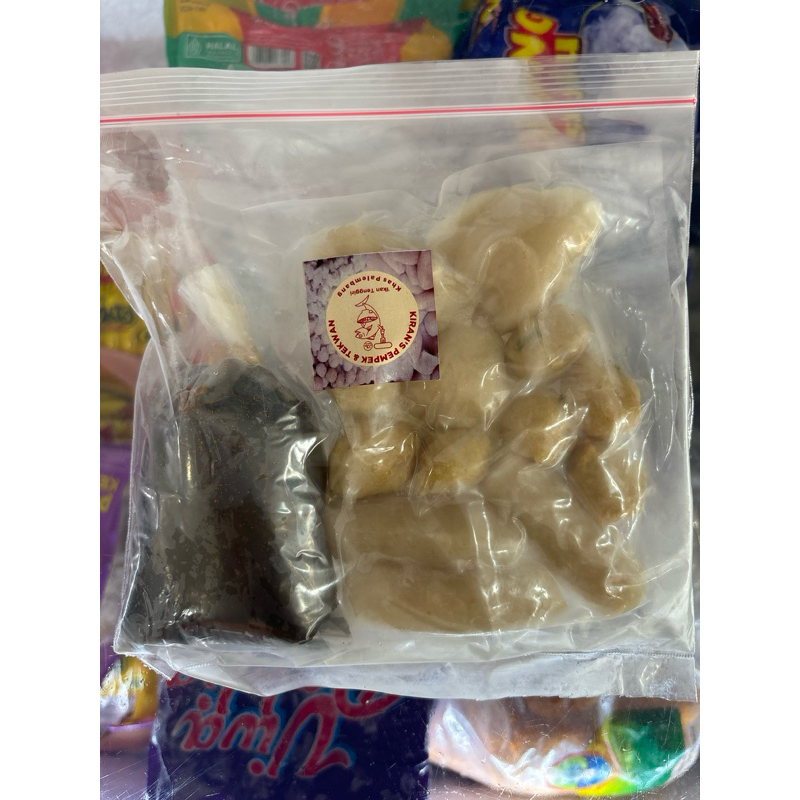 

Pempek ikan -/+ 500gr (lengkap dengan cuko)
