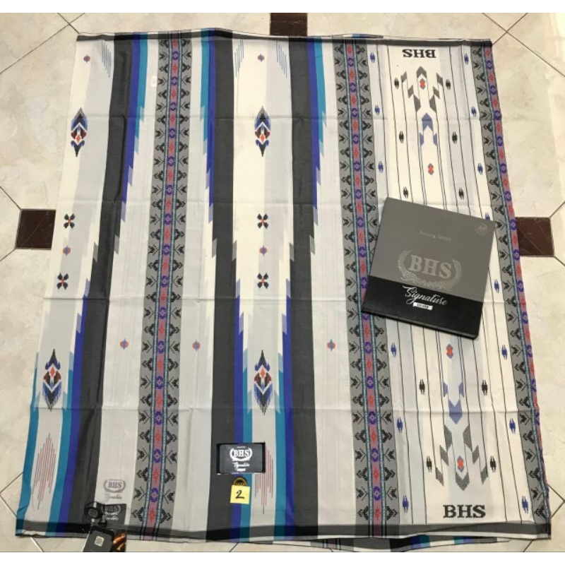 Sarung BHS Signature MS Motif SGD Silver