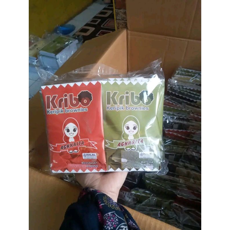 

KRIBO Keripik Brownies Satu Pack Isi 10 Bks | Snack makanan ringan| Cemilan