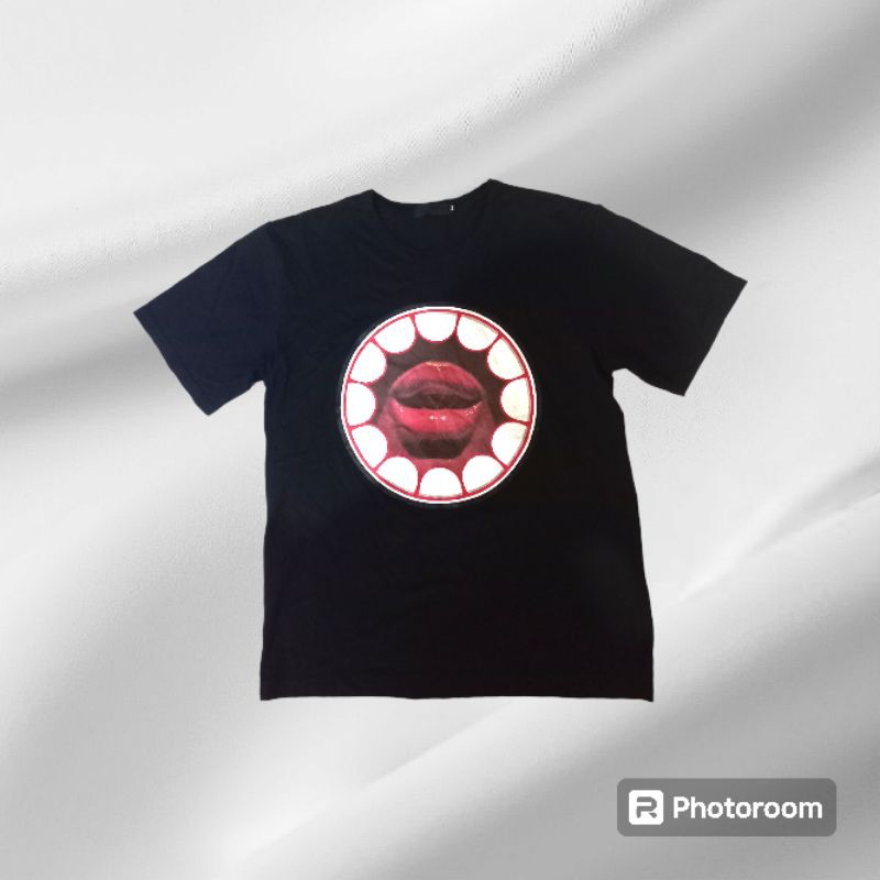 T-shirt Original Fake x Kaws original