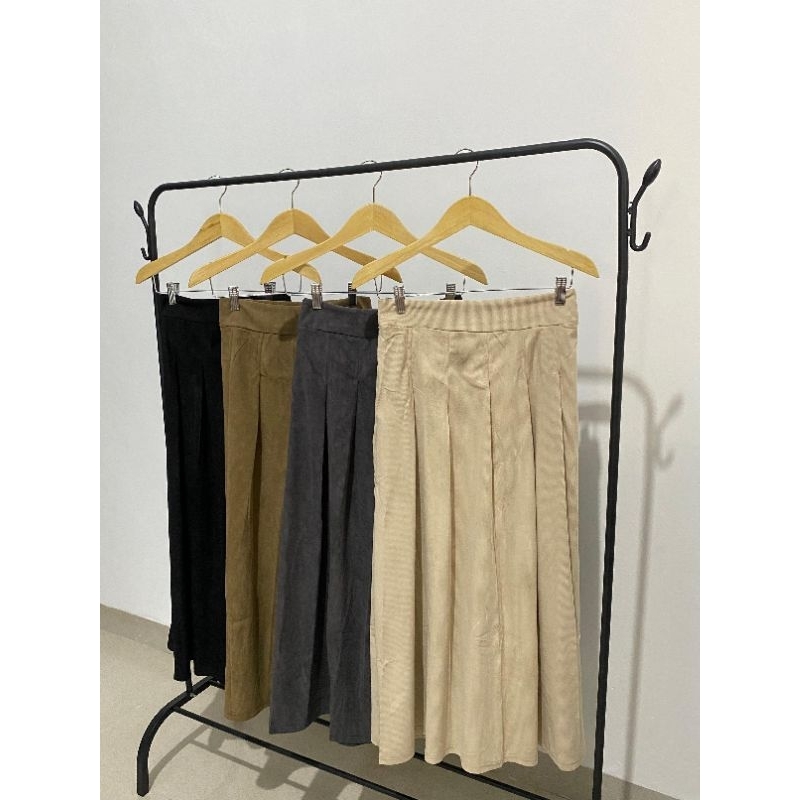 Lusa Skirt - Lili long corduroy skirt