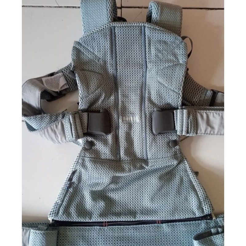 Preloved Babybjorn One Baby Bjorn Gendongan Bayi Second Ergobaby Ergo baby