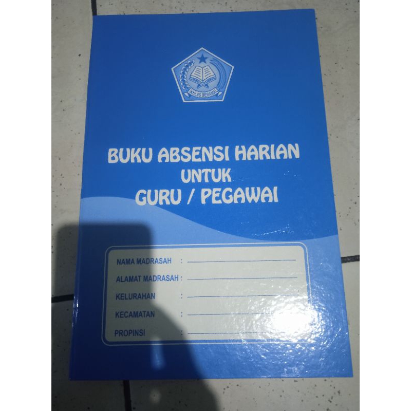 Buku absen harian guru dan pegawai kemenak
