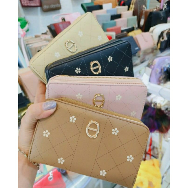 Dompet Prettyzys kecil medium