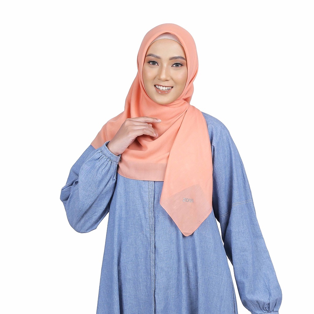 Zoya Defne Plain Scarf Segi Empat polos Swarovsky