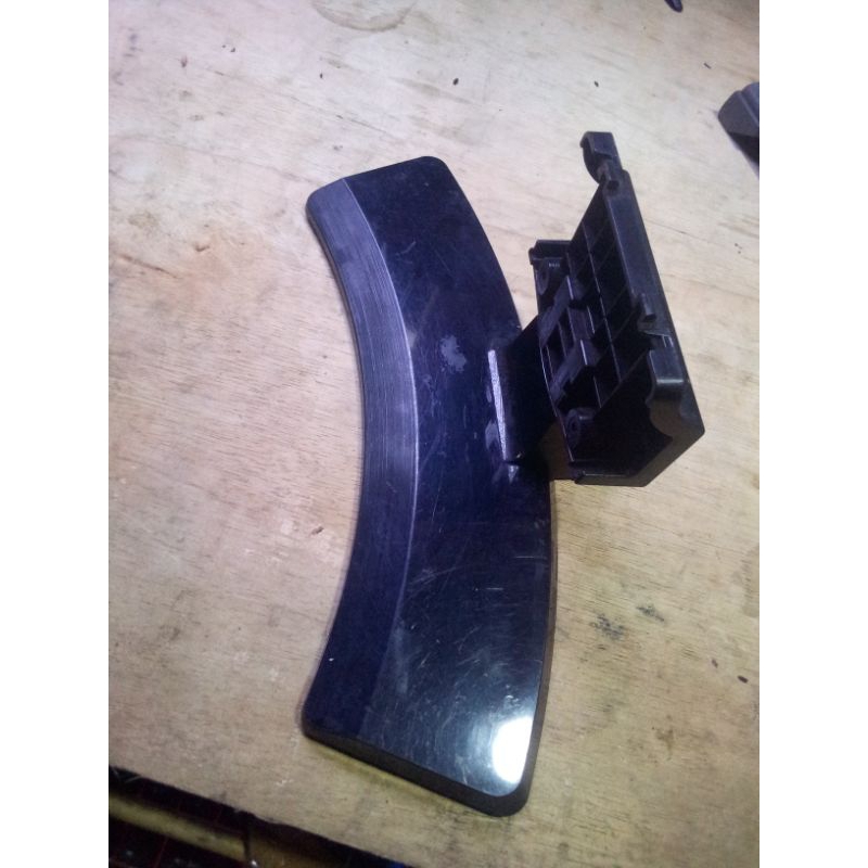 STAND KAKI TV LG 22MT48AF - KAKI TV LG 22MT48AF + BAUD