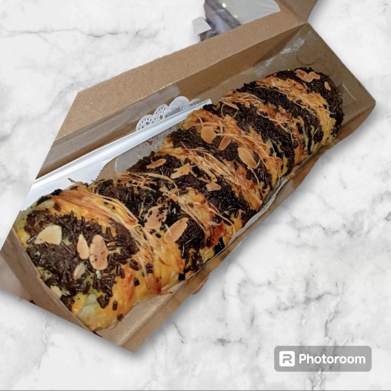 

Strudel pisang coklat keju jumbo